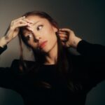 Ariana Grande tái xuất làng nhạc với album Petal