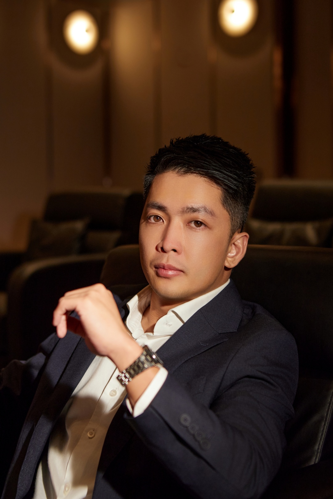 NSX Will Vũ tiết lộ lý do Steven Nguyễn là nam chính đầu tiên trong vũ trụ “Chị chị em em”