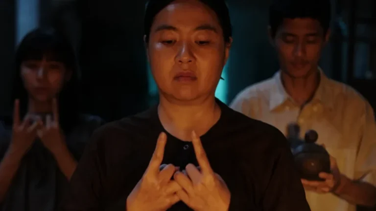 Review phim Ma Xó – Không phải hù bình thường, mà là hù tới bến
