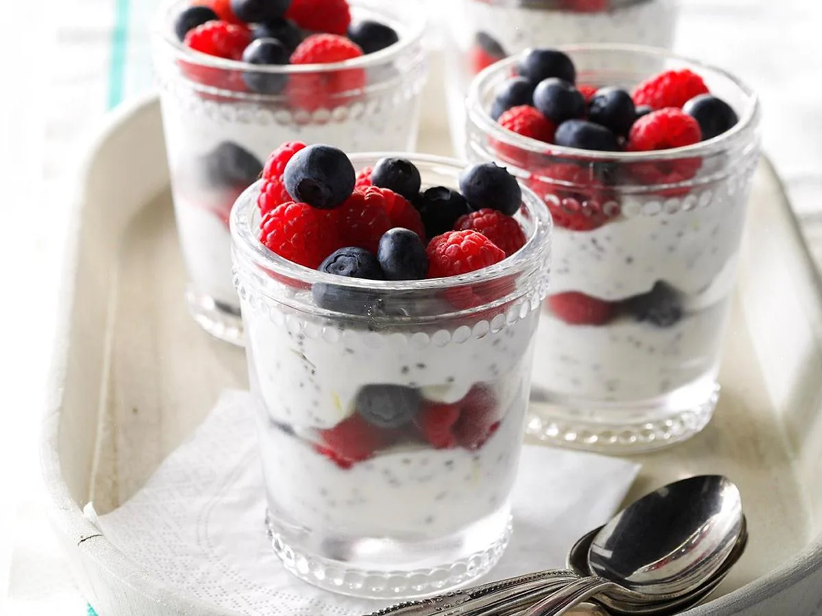 Yogurt parfait Lemon Chia Seed&nbsp;