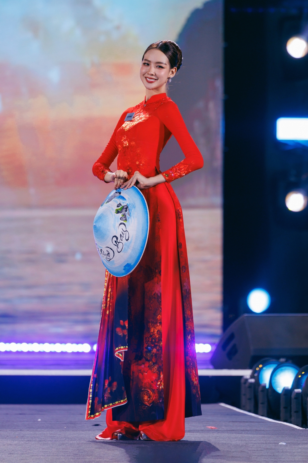 bzvn dem khai mac miss world 2026 quang ninh (18)