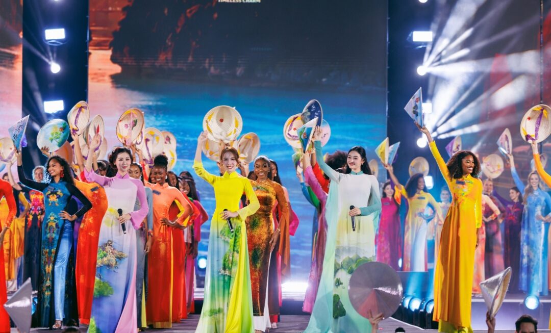 Đêm khai mạc Miss World 2026 tại Quảng Ninh có gì hay mà thu hút 10.000 khán giả?
