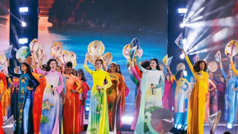 Đêm khai mạc Miss World 2026 tại Quảng Ninh có gì hay mà thu hút 10.000 khán giả?