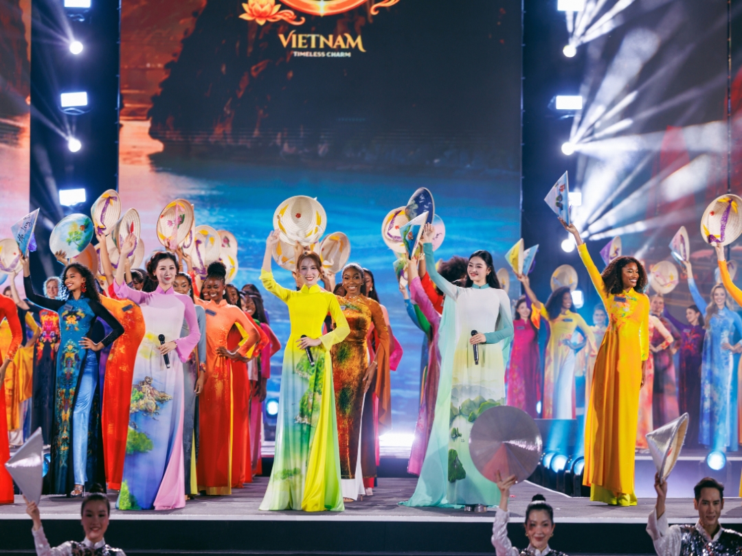 Đêm khai mạc Miss World 2026 tại Quảng Ninh có gì hay mà thu hút 10.000 khán giả?