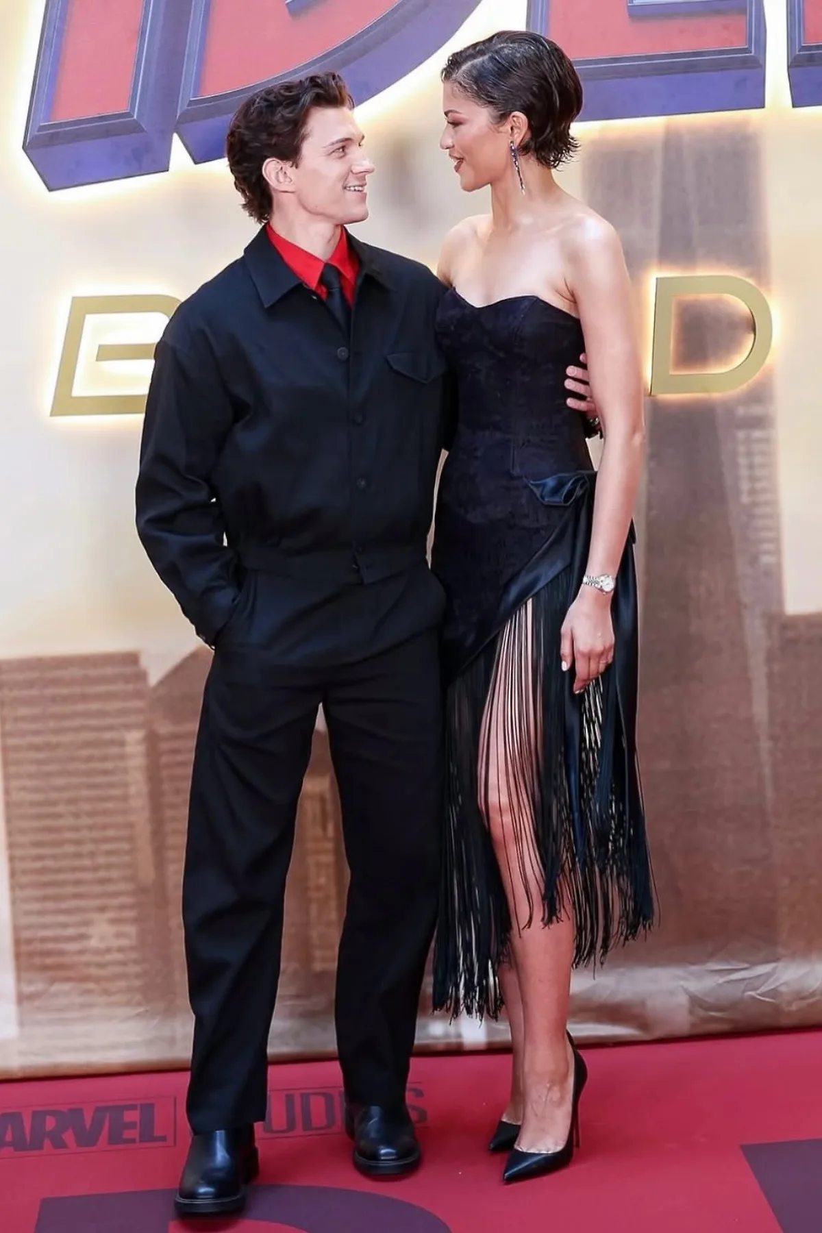 zendaya tom holland thời trang đôi trên thảm đỏ spiderman: brand new day 2026 2