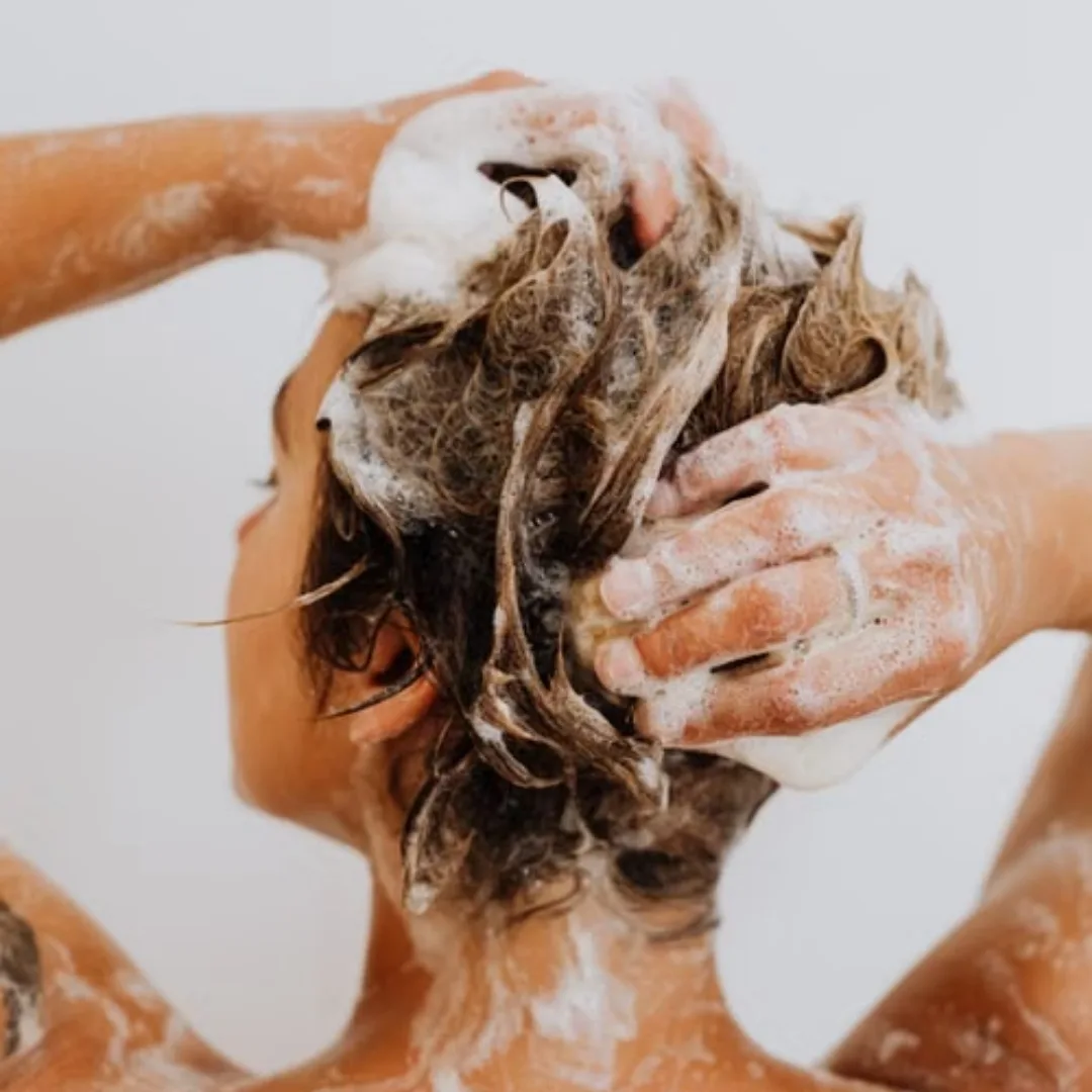 massage da đầu giúp chăm sóc da đầu hiệu quả. 