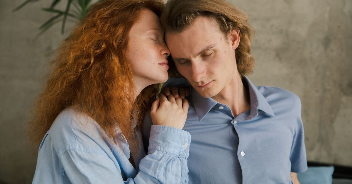 8 điều bạn nên làm để hỗ trợ tinh thần cho nửa kia