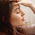 Massage mặt kết hợp yoga: 10 bước giúp thư giãn tinh thần và làn da